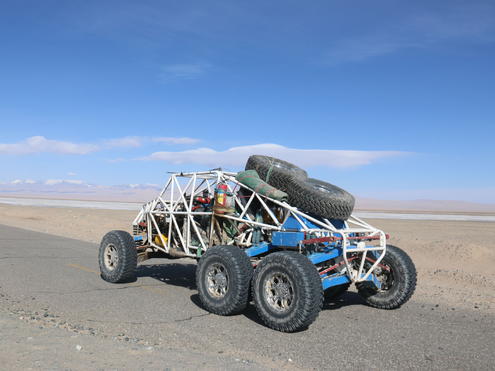 6X6 White Rapid Assault Vehicle