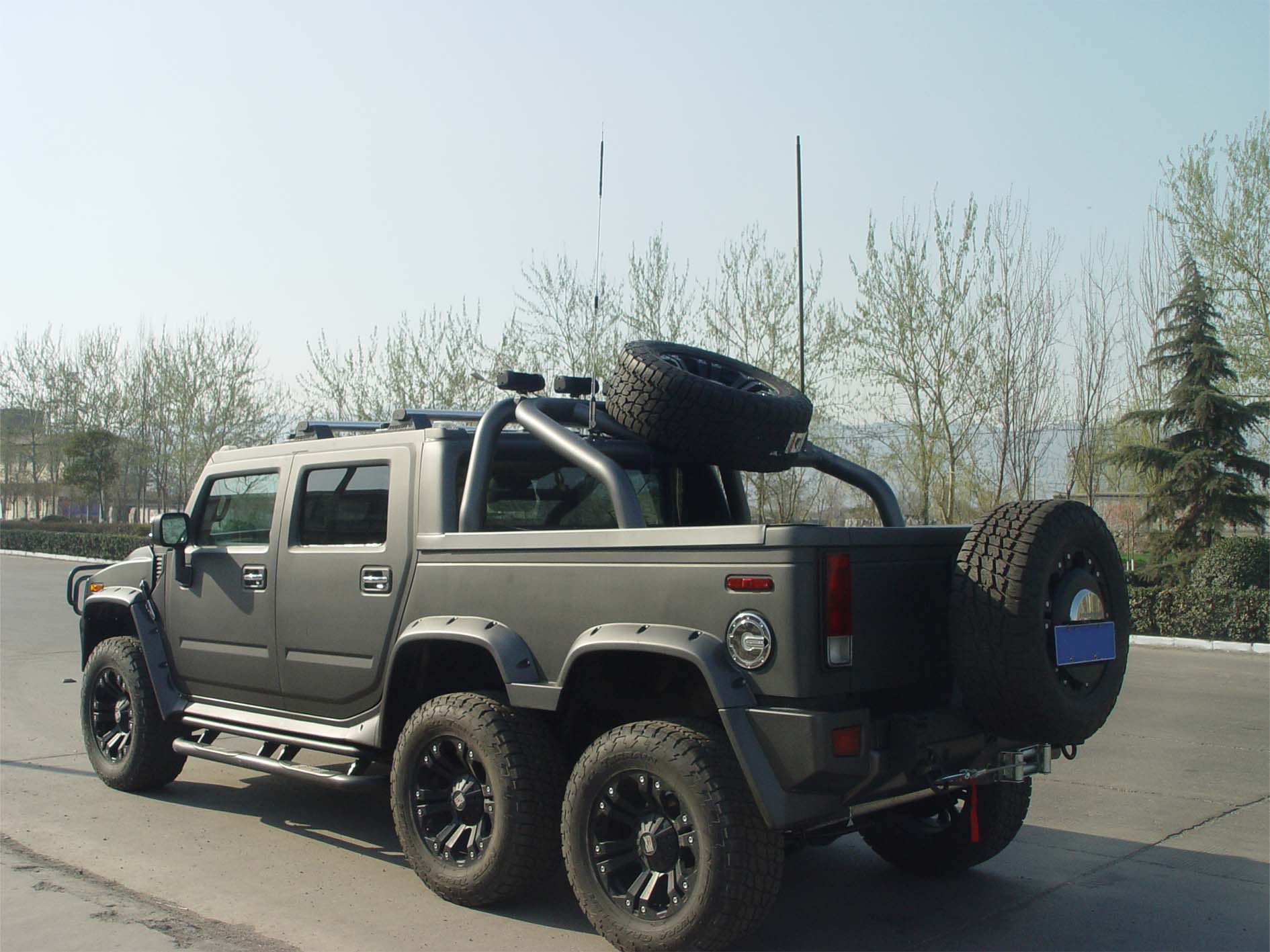 6X6 Black Customization